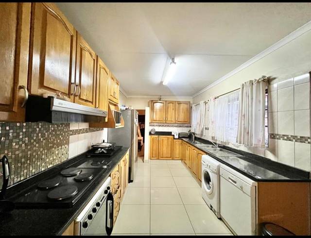 3 BEDROOM HOUSE FOR SALE IN ORIENT HEIGHTS